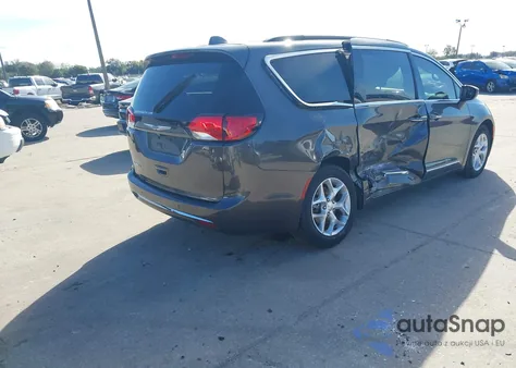 2017 Chrysler Pacifica Touring-L из США, поврежденный, VIN 2C4RC1BG2HR516134